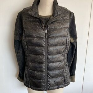 New——Down Vest and Matching Top